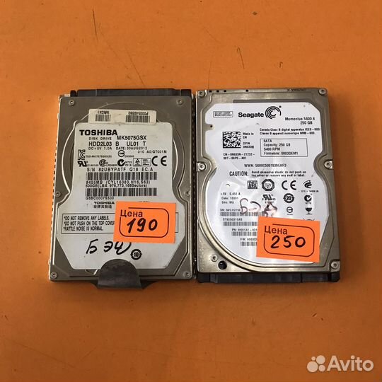 Жесткие диски в ассортименте