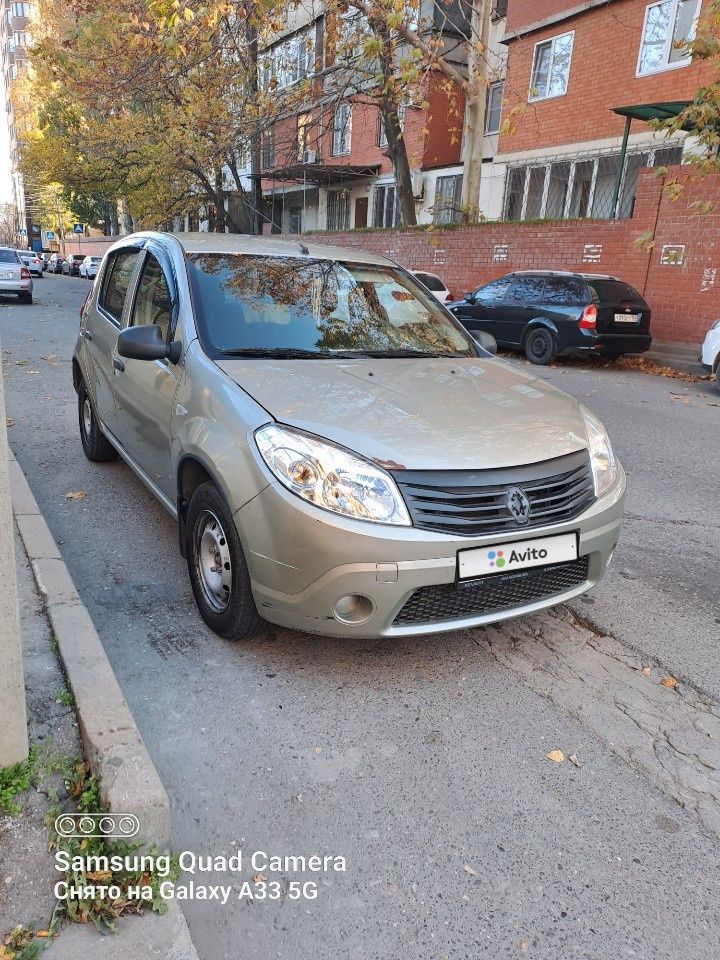 Renault Sandero: фото владельца