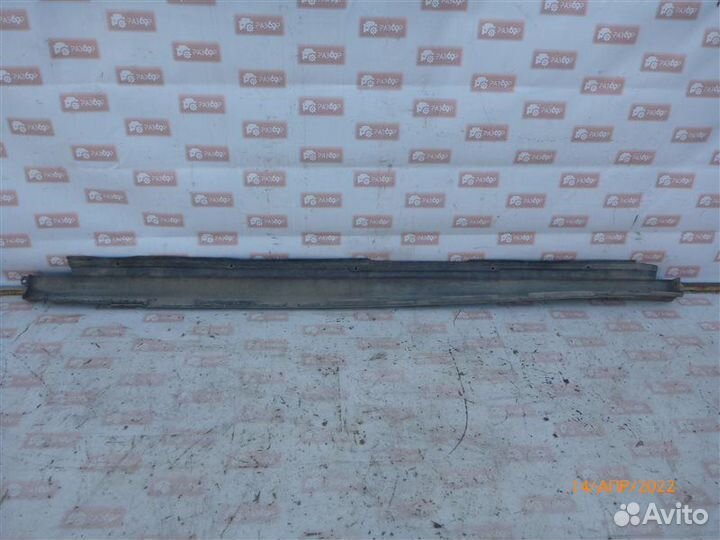 Накладка на порог правая Лада Приора 2172 21126