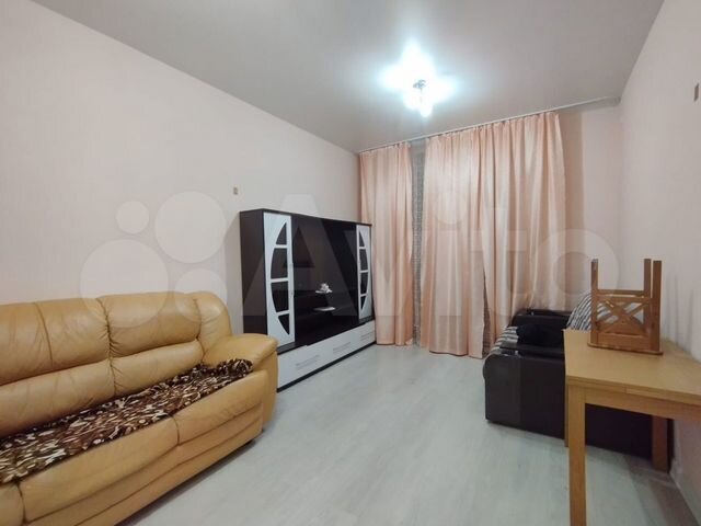 2-к. квартира, 58 м², 1/9 эт.