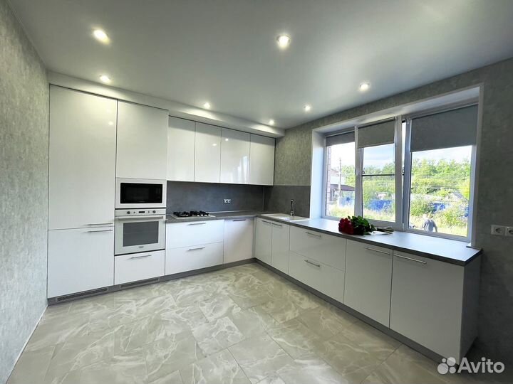 Кухни на заказ от фабрики в Челябинске