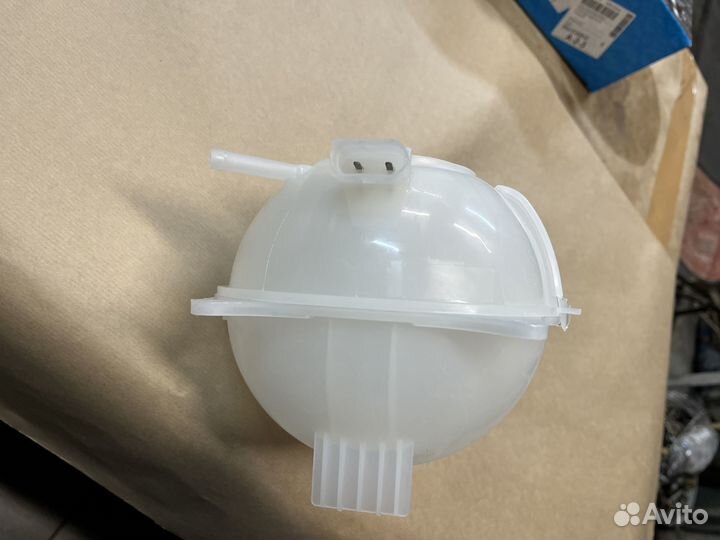 Бачок расширительный Skoda Rapid VW Polo