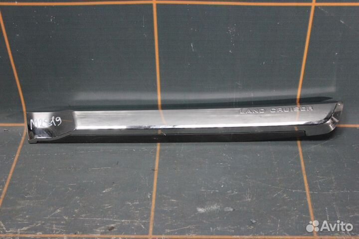 Накладки двери - Toyota Land Cruiser 200