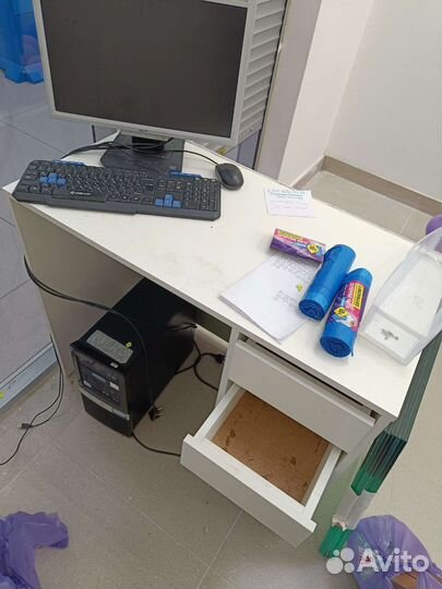 Стол бу кассовая стойка ресепшн касса