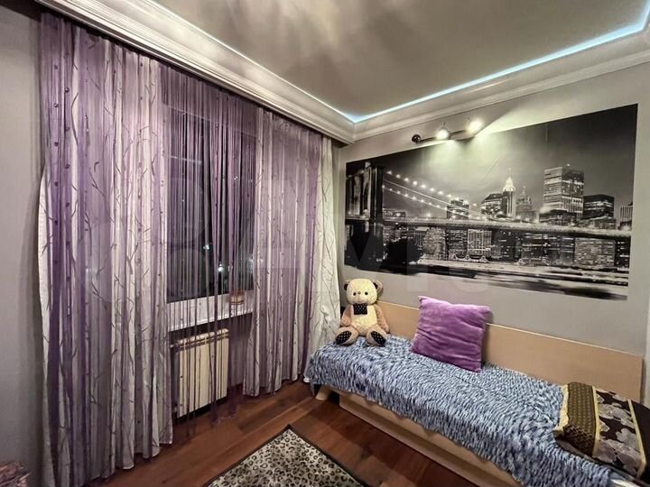 3-к. квартира, 104 м², 4/4 эт.