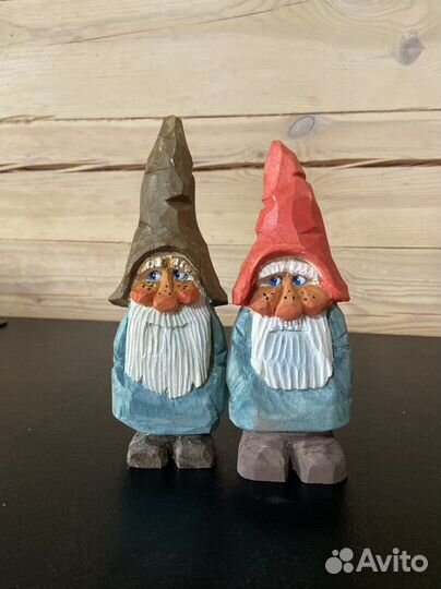 Резные фигуры из дерева