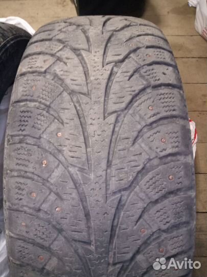 Hankook Winter I'Pike 215/55 R17 94