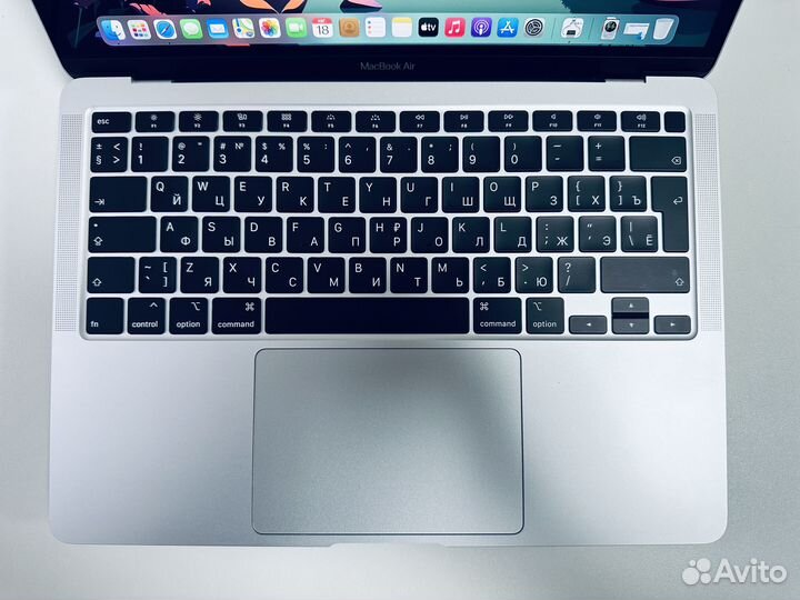 MacBook Air 13 2020 i3 1.1 Ростест 256 gb (Э-674)