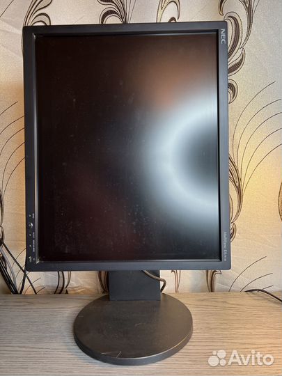 Монитор NEC MultiSync EA191M - Комфортный для глаз