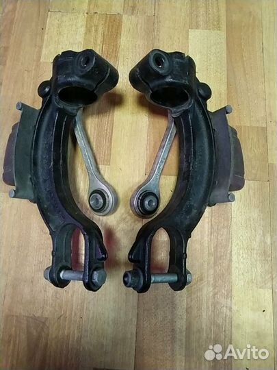 Вилка кронштейн амортизатора Audi A6 C7 AllRoad