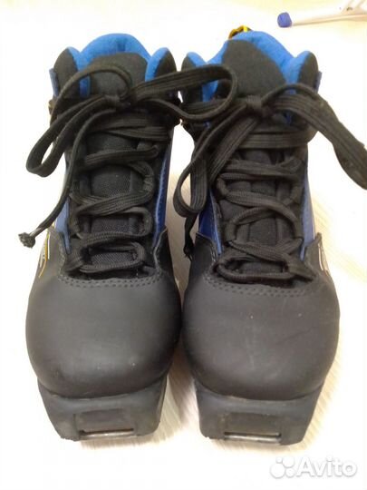 Лыжные ботинки