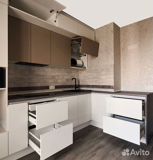 Кухонный гарнитур угловой в потолок