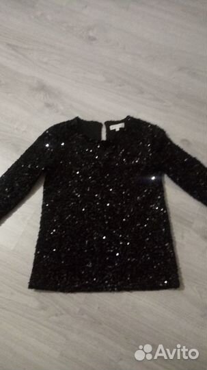 Блузка в пайетках s-m