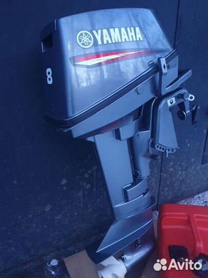 Лодочный мотор Yamaha 8cmhs витринный