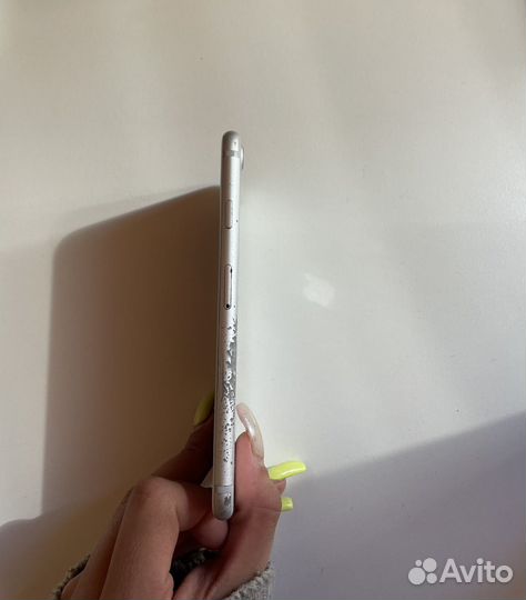 Телефон iPhone 7