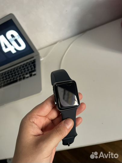 Часы Apple Watch Series 3