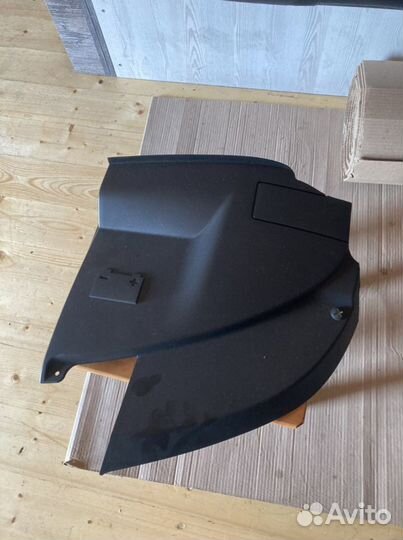 Защина акамулчтора на Фольксваген t5