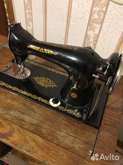 Швейная машина Подольск ножная