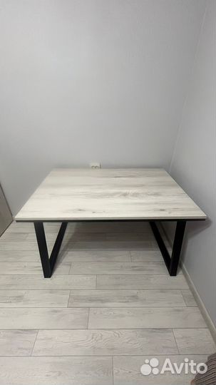 Письменный стол