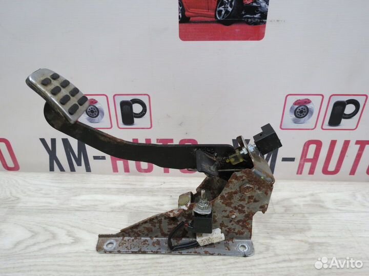 Педаль сцепления Kia Rio 3