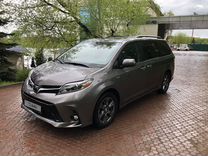 Toyota Sienna 3.5 AT, 2018, 64 950 км, с пробегом, цена 3 699 000 руб.