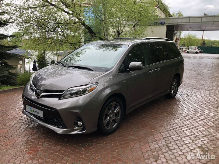 Toyota Sienna 3.5 AT, 2018, 64 950 км