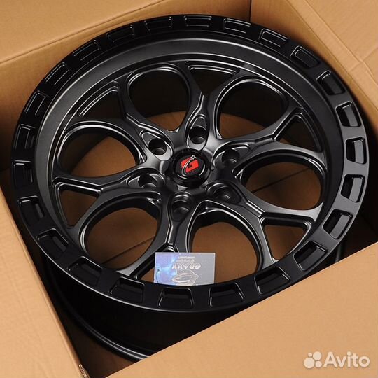 Диск литой Replica 03 R20 6*139.7