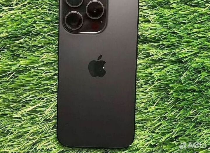 iPhone 15 Pro, 256 ГБ