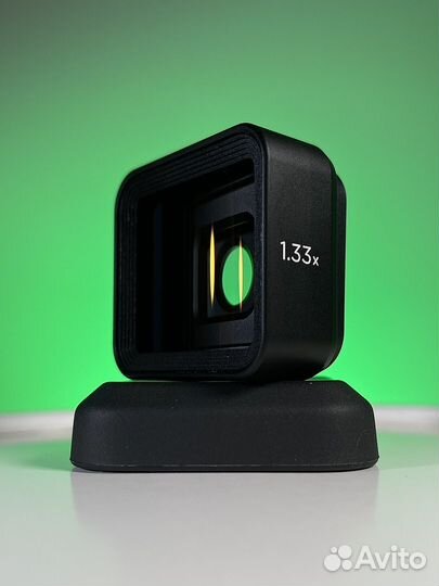 Moment anamorphic lens 1,33 Gold Flare M - series