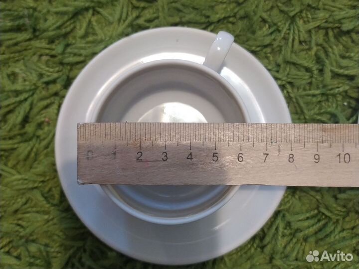 Набор кофейных чашек с блюдцами