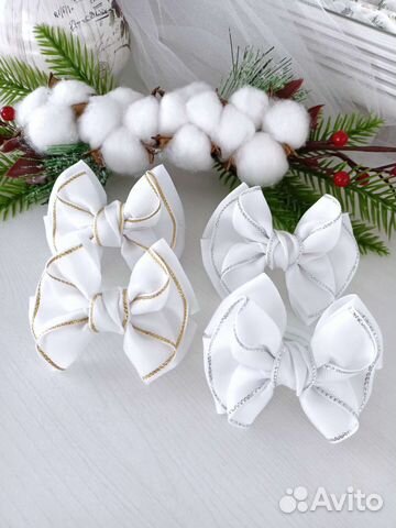 Белые бантики с люрексом на резинке