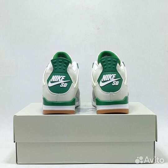 Nike SB x Air Jordan 4 Retro SP Pine Green