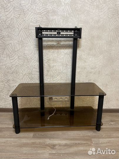 Столик со стойкой для телевизора