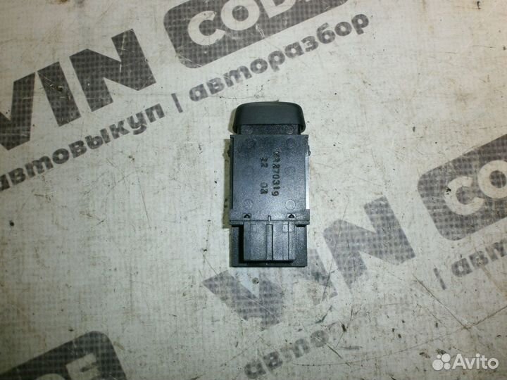 Кнопка задней противотуманки Mitsubishi Carisma