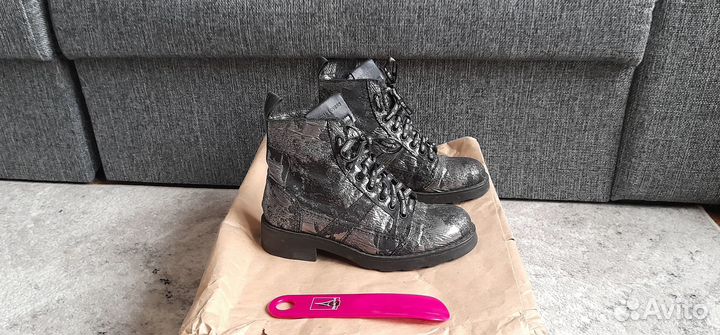 Итальянские полуботинки женские Radical Lovers 38р