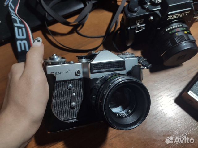 Фотоаппараты зенит без объективов и Olympus is-300