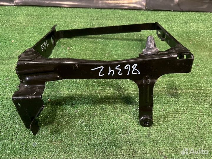 Кронштейн Mercedes-Benz