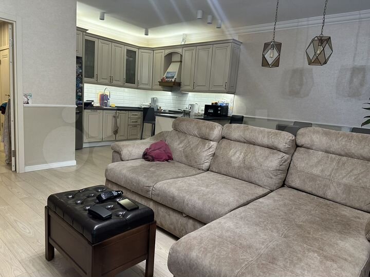 2-к. квартира, 125 м², 1/8 эт.