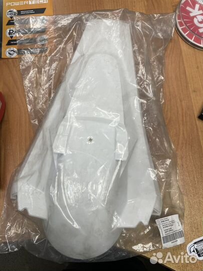 Крыло заднее Husqvarna(17) белое - KTM