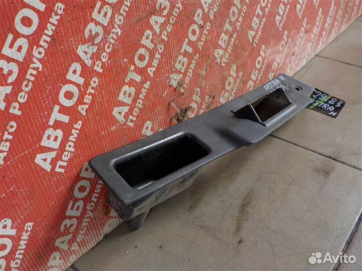 Накладка замка багажника Opel Astra-H хэтчбек