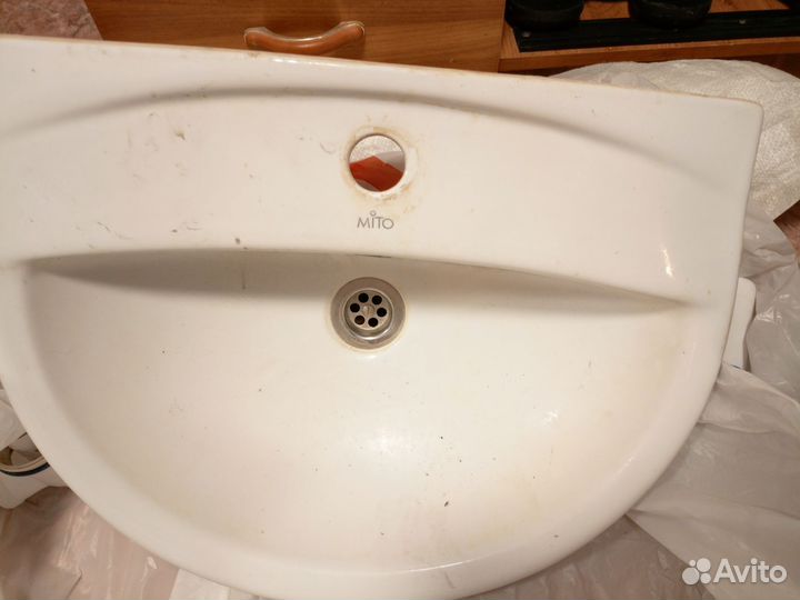 Раковина в ванную бу