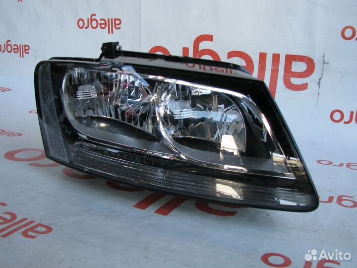 Фара передняя правая Audi Q5 2008-2012