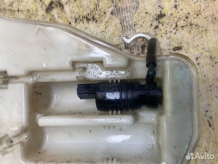 Бачок омывателя Bmw 7-Series F01 N63B44 2008