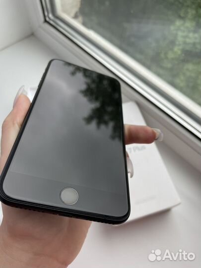 Телефон iPhone 7 plus