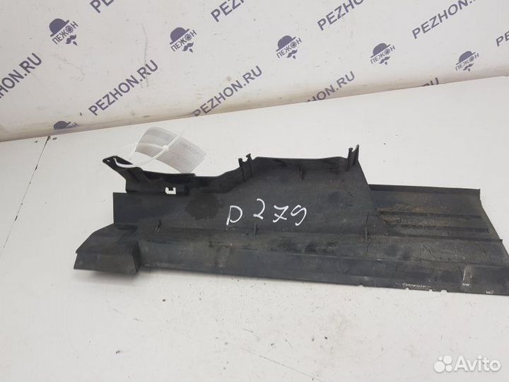 Дефлектор радиатора правый Renault Scenic