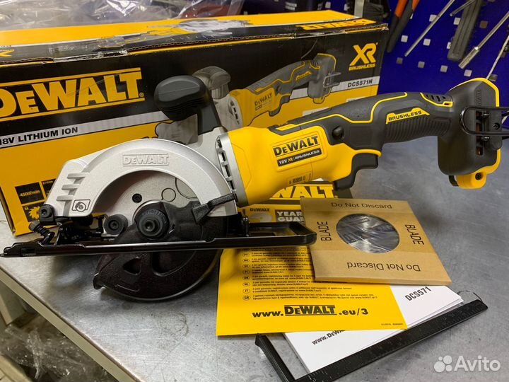 Мини циркулярная дисковая пила dewalt DCS571N 18В