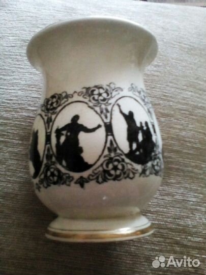 Ваза Канаковского фарфорого завода 1952-1962