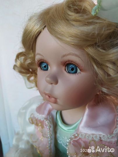 Кукла фарфоровая remeco collection