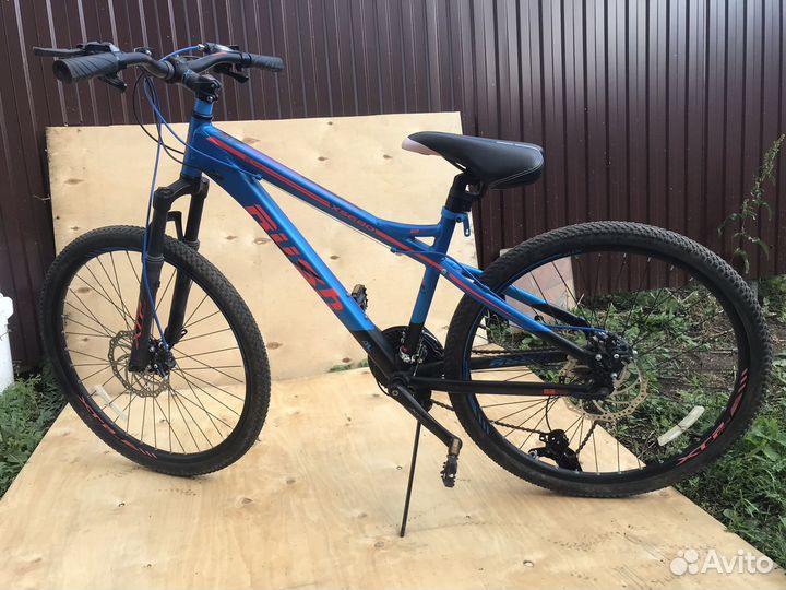 Велосипед rush hour XS 680 Disc AL