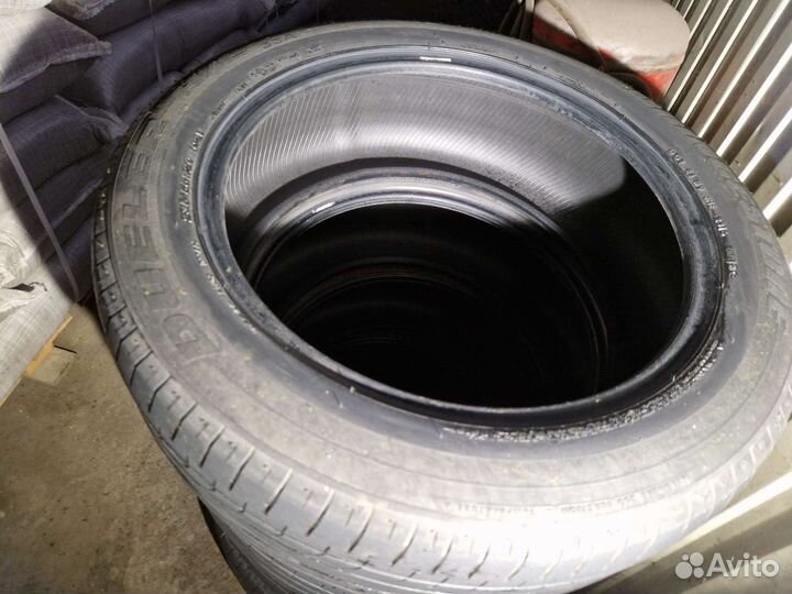 Bridgestone Dueler H/L 33 235/55 R20